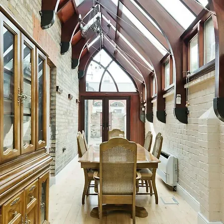 The Leopold Bloom Spectacular Ferienhaus